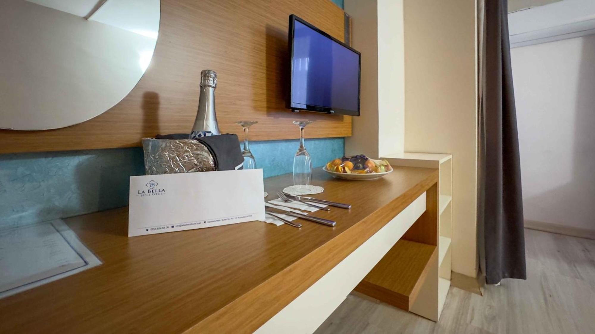 La Bella Suit Otel クシャダス エクステリア 写真